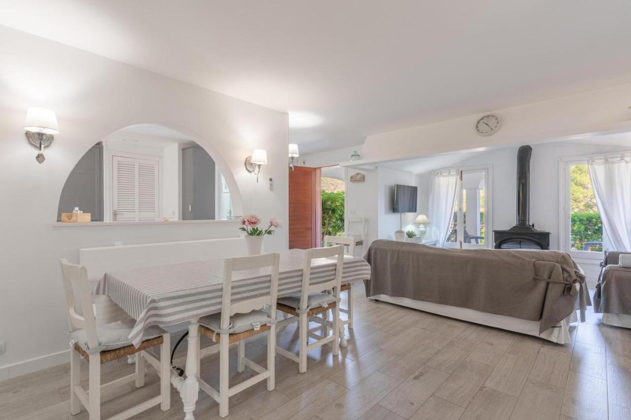 Gorgeous Renovated Cala Sant Vicenc Beach Villa Кала-Сан-Вісенте Екстер'єр фото